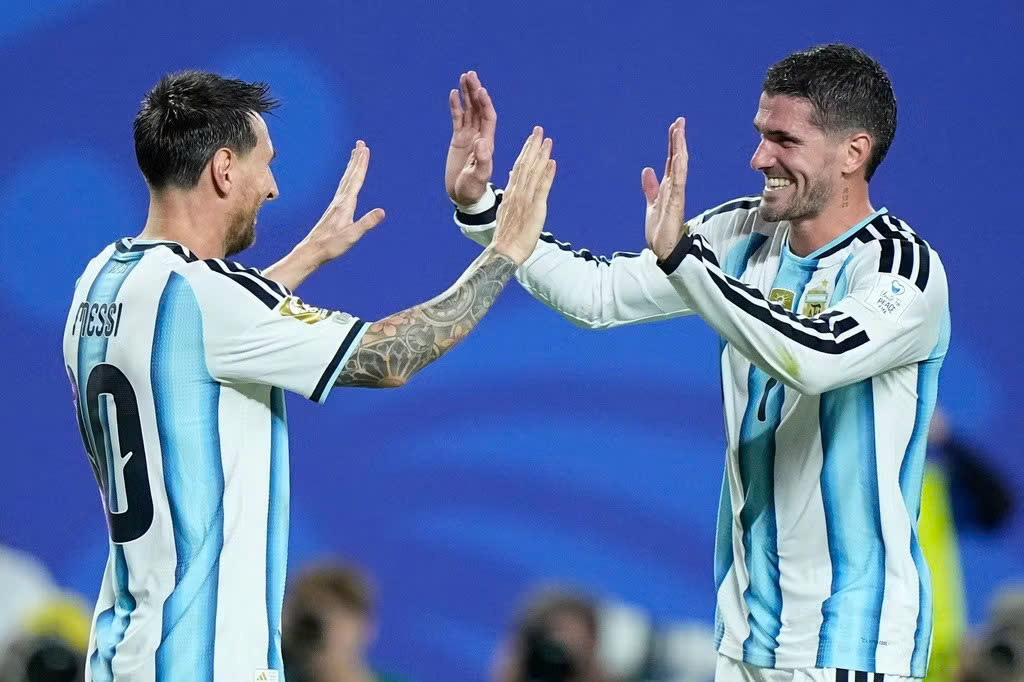 Người hùng thầm lặng phía sau Messi

